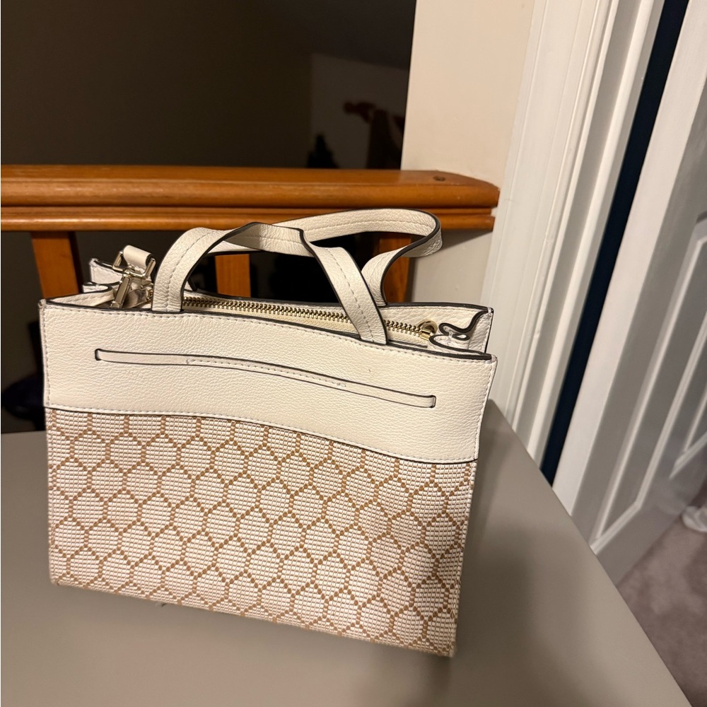 Kate Spade honeycomb purse - Picture 5 of 10